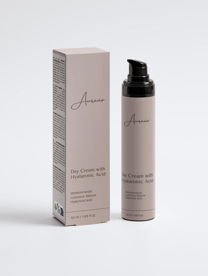 Day Cream with Hyaluronic Acid